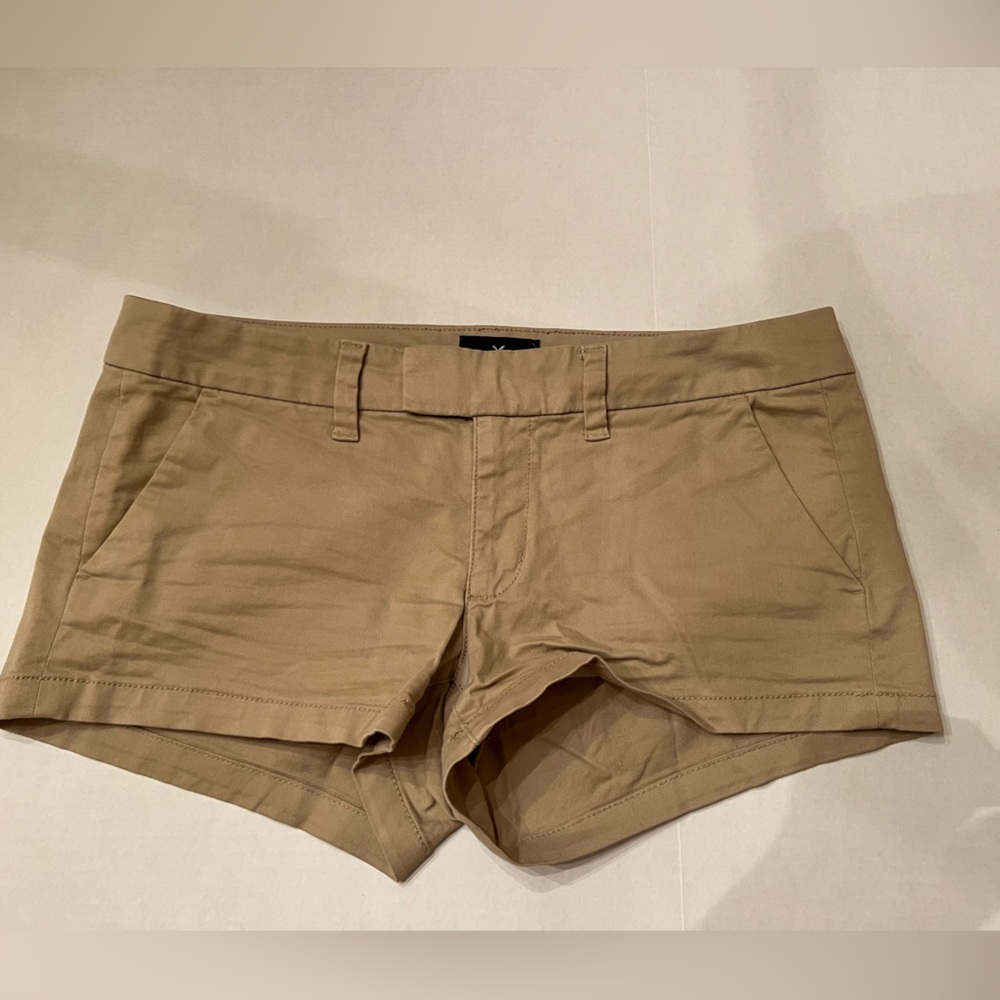 American Eagle Outfitters Stretch Shortie Shirts in Khaki Dz 6